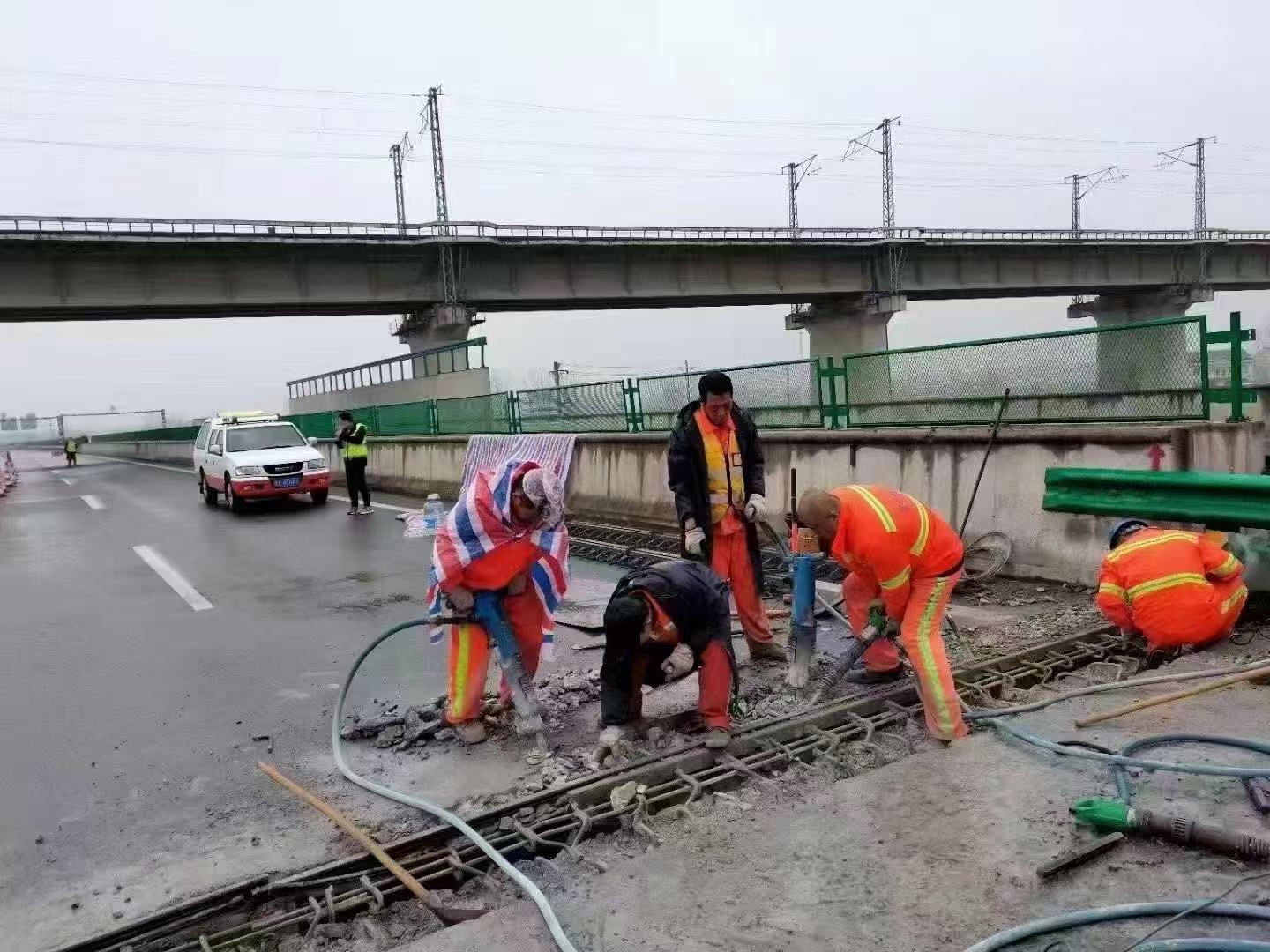 辰溪桥梁伸缩缝抢修料